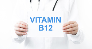 Sambandet mellan utvecklingen av skleros och B12-vitaminbrist