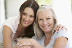 Schönheitspflege und Anti-Aging-Geheimnisse, die sich auf lange Sicht auszahlen