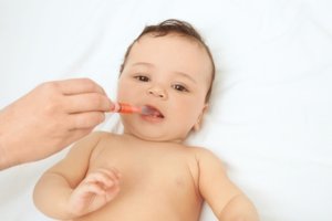 Forscher: Der tragische Tod eines Säuglings fordert eine obligatorische Vitamin-D-Supplementierung